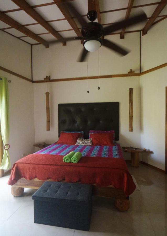 Casa De Los Amigos Caribena Cahuita Εξωτερικό φωτογραφία
